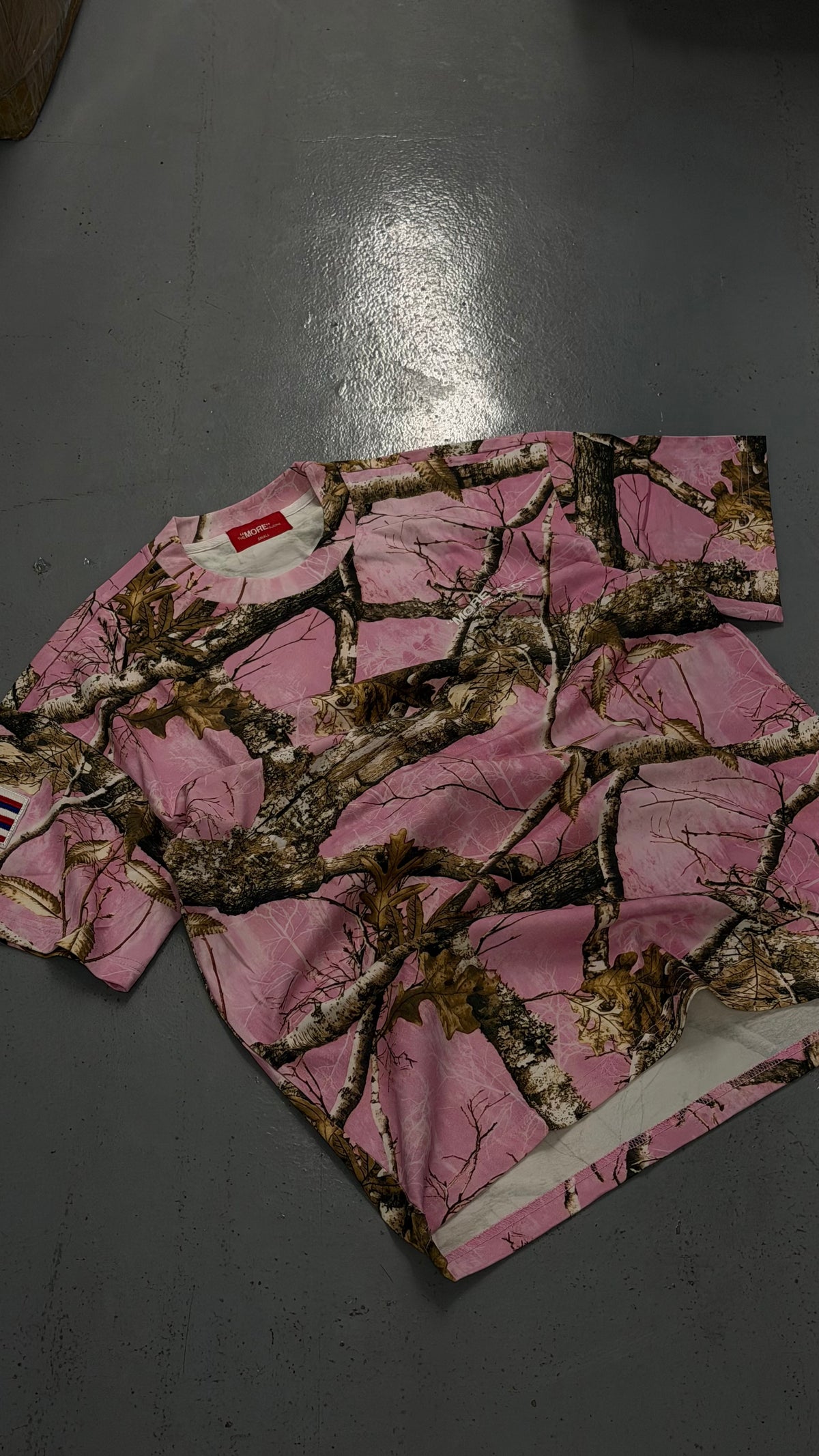 “MORE” ALOHA TEE - PINK CAMO
