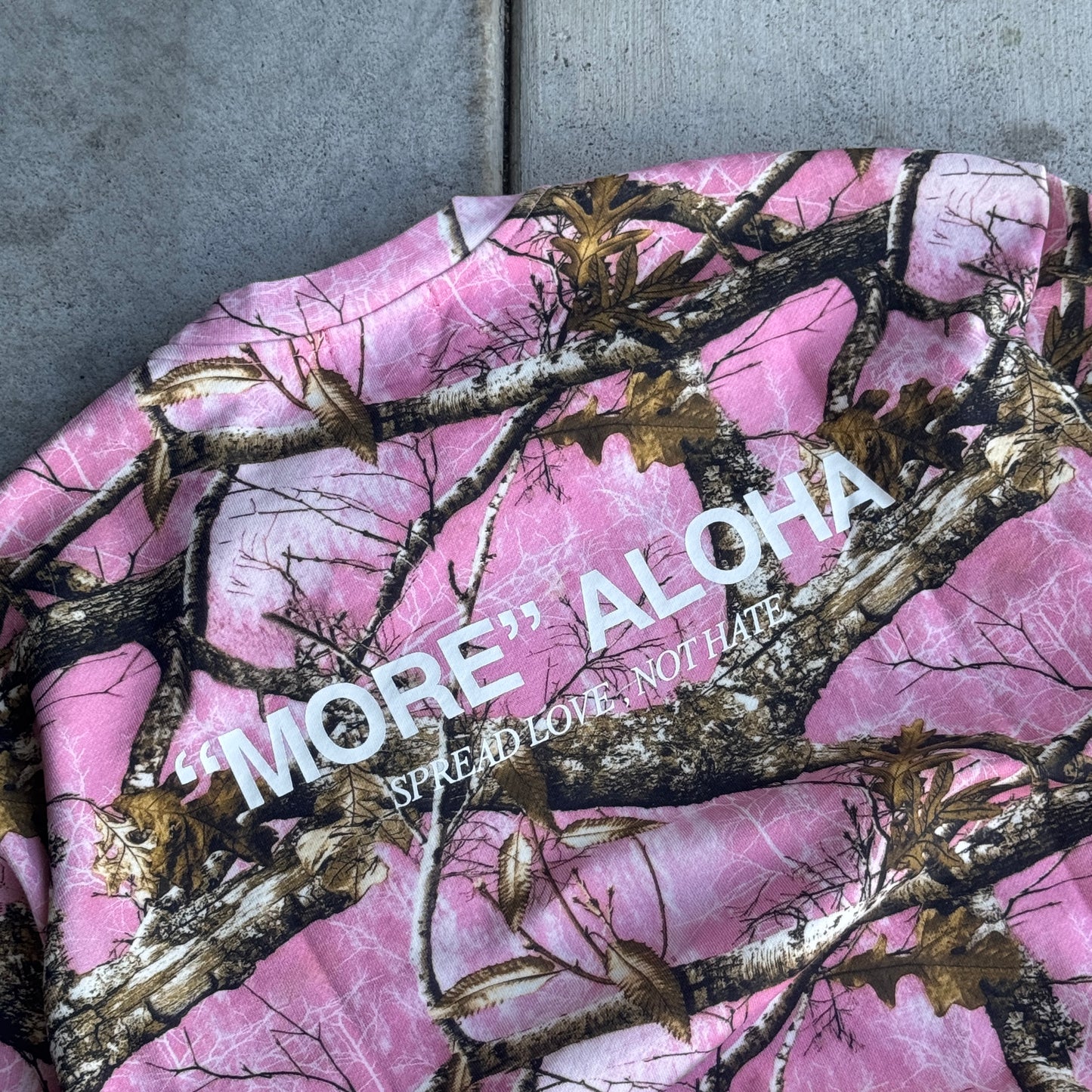 "MORE" ALOHA X PINK CAMO CREW NECK