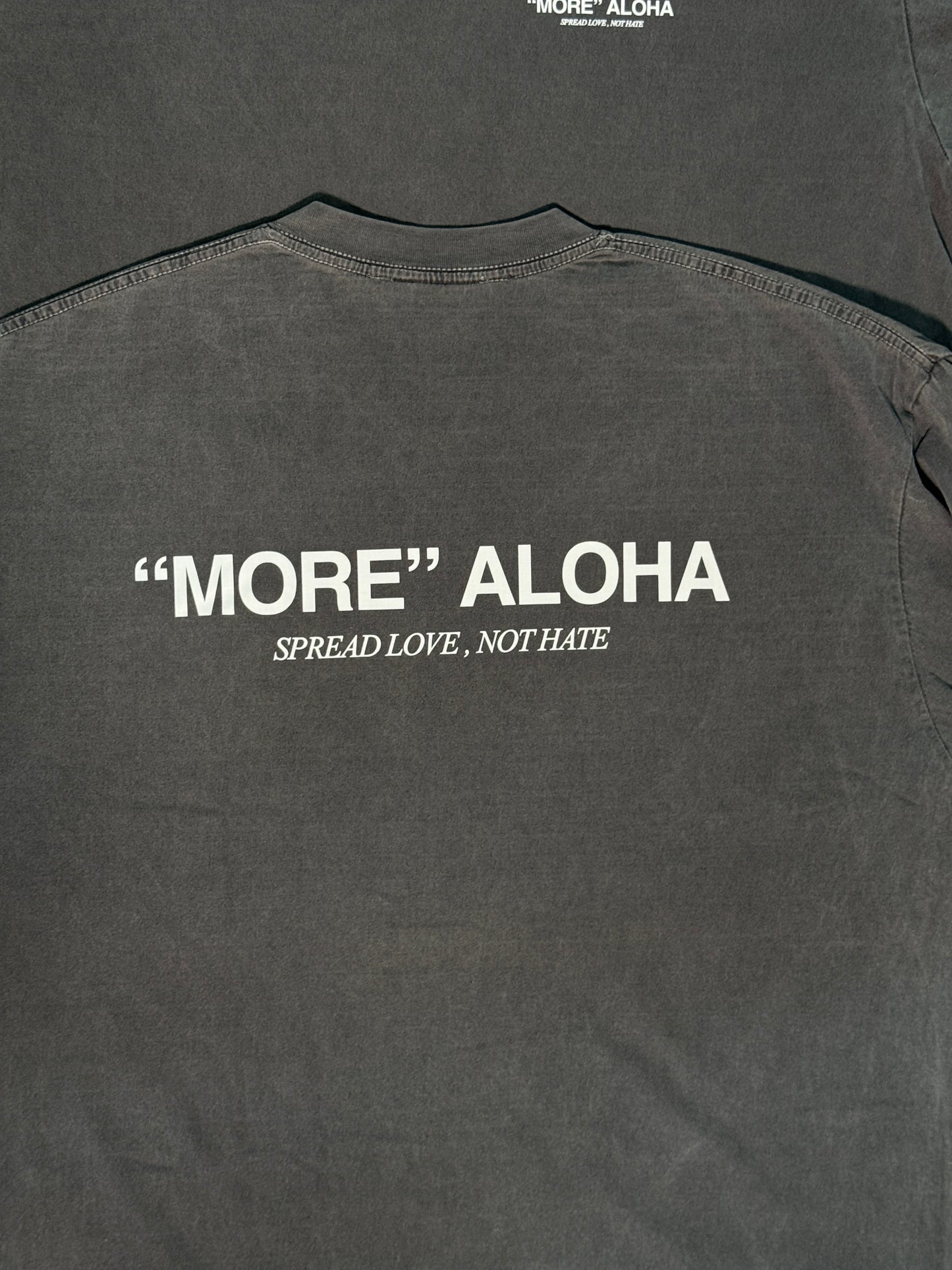 SPREAD LOVE TEE - GREY