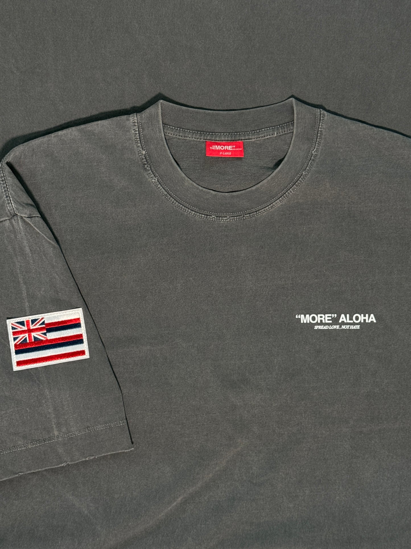 SPREAD LOVE TEE - GREY