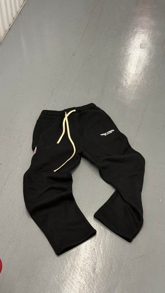 “MORE” X PAHOA SWEATS - BLACK